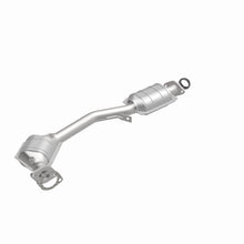 Load image into Gallery viewer, MagnaFlow Direct Fit Catalytic Converter 99-02 Forester 2.5L OEM
