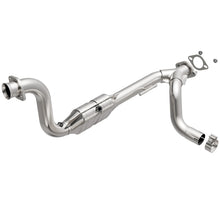 Load image into Gallery viewer, MagnaFlow Direct Fit Catalytic Converter 07-09 Chrysler/Dodge Aspen/Durango 5.7L Passenger Side