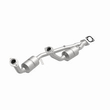 Load image into Gallery viewer, MagnaFlow Direct Fit Catalytic Converter 98 Ford Windstar 3.8L Assm