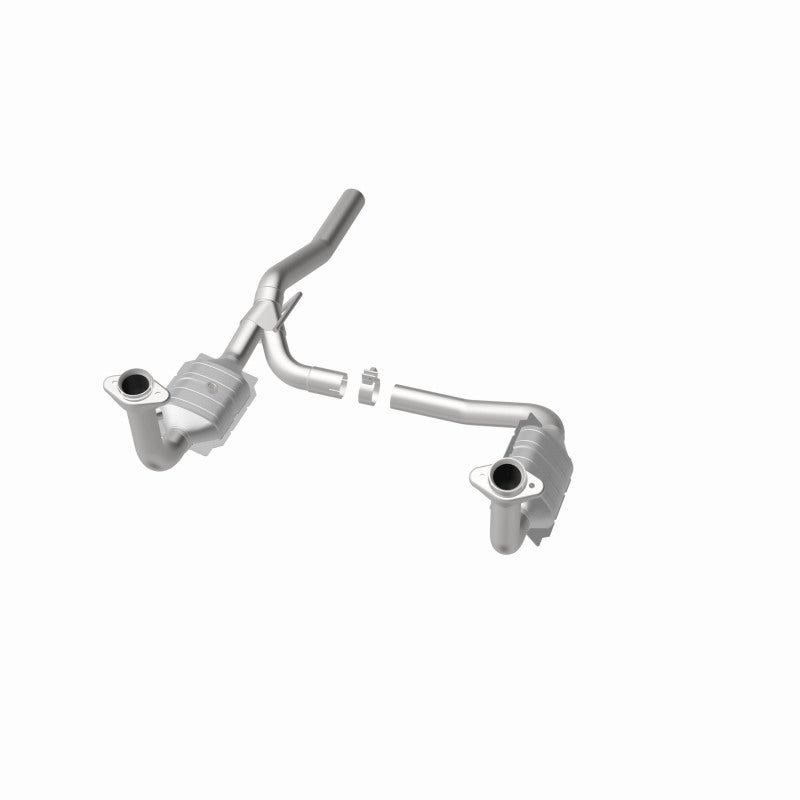 MagnaFlow Direct Fit Catalytic Converter 07-11 Dodge Nitro 4.0L