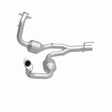 Load image into Gallery viewer, MagnaFlow Direct Fit Catalytic Converter 04 Jeep Grand Cherokee 4.7L