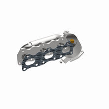 Load image into Gallery viewer, MagnaFlow Direct Fit Catalytic Converter 00 Suzuki Grand Vitara 2.5L