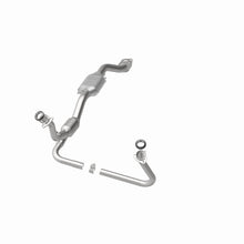 Load image into Gallery viewer, MagnaFlow Direct Fit Catalytic Converter 01-05 Chevy Blazer 4.3L 4WD
