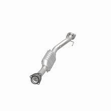 Load image into Gallery viewer, MagnaFlow DF Conv 02-05 Chevy Trail Blazer/GMC Envoy V6 4.2L 113in Wheelbase/02-04 Olds Bravada V6