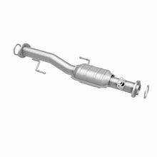 Load image into Gallery viewer, MagnaFlow Direct Fit Catalytic Converter 99-02 4Runner Rear 3.4L