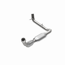 Load image into Gallery viewer, MagnaFlow Direct Fit Catalytic Converter 97-98 Ford Trucks 5.4L