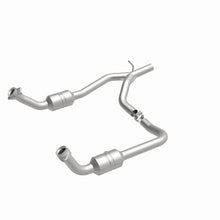 Load image into Gallery viewer, MagnaFlow Direct Fit Catalytic Converter 2009-2014 E-150 4.6 L Underbody