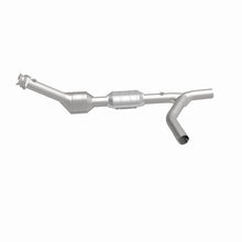Load image into Gallery viewer, MagnaFlow Direct Fit Catalytic Converter 00-04 Ford E150 4.6L P/S