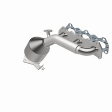 Load image into Gallery viewer, MagnaFlow Direct Fit Catalytic Converter 00 Suzuki Grand Vitara 2.5L