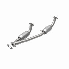 Load image into Gallery viewer, MagnaFlow Direct Fit Catalytic Converter Windstar 95-96