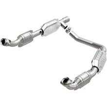 Load image into Gallery viewer, MagnaFlow Direct Fit Catalytic Converter 05-07 Ford E-250/E-350 Econoline V8 5.4L