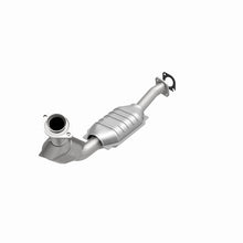 Load image into Gallery viewer, MagnaFlow DF Catalytic Conv 03-06 Ford Crown Victoria / 03-06 Lincoln Town Car 4.6L (California)