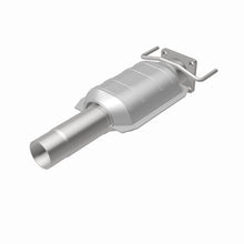 Load image into Gallery viewer, MagnaFlow Direct Fit Catalytic Converter Gm