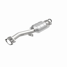 Load image into Gallery viewer, MagnaFlow Direct Fit Catalytic Converter 95- 96 Impreza 2.2L Rear