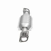 Load image into Gallery viewer, MagnaFlow Direct Fit Catalytic Converter 05-10 Kia Sportage 2.7L