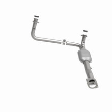 Load image into Gallery viewer, MagnaFlow Direct Fit Catalytic Converter California Grade 96-99 GM K/C 1500/2500 5.0L V8/4.3L V6