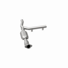 Load image into Gallery viewer, MagnaFlow Direct Fit Catalytic Converter 01 Ford F-150 4.2L