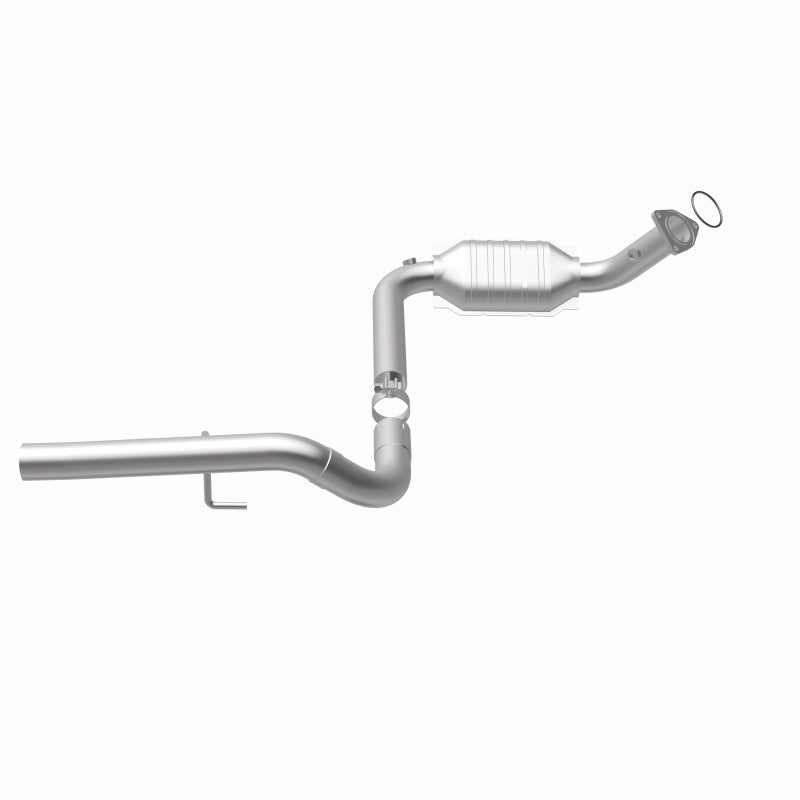 MagnaFlow Direct Fit Catalytic Conv 02-06 Cadillac Escalade / 02-06 GM Yukon (Inc Denali) 6.0L D/S