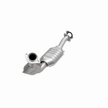 Load image into Gallery viewer, MagnaFlow DF Catalytic Conv 03-06 Ford Crown Victoria / 03-06 Lincoln Town Car 4.6L (California)