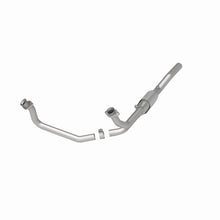 Load image into Gallery viewer, MagnaFlow Direct Fit Catalytic Converter 96-97 Dodge B1500/B2500/B3500 V8 Underbody