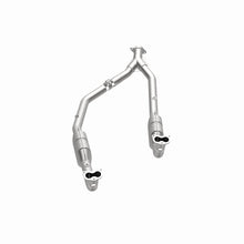Load image into Gallery viewer, MagnaFlow Direct Fit Catalytic Converter 99-04 LR Discovery V8 OEM
