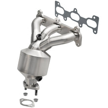 Load image into Gallery viewer, MagnaFlow Direct Fit Catalytic Converter 07-09 Hyundai Santa Fe 2.7L