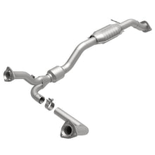 Load image into Gallery viewer, MagnaFlow Direct Fit Catalytic Converter 00-04 Chevy Blazer 4.3L