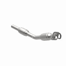 Load image into Gallery viewer, MagnaFlow Direct Fit Catalytic Converter Converter 05-08 Toyota Corolla 1.8L