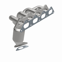 Load image into Gallery viewer, MagnaFlow Direct Fit Catalytic Converter 01-05 Dodge Stratus 2.4L