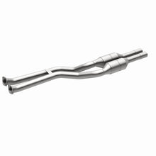 Load image into Gallery viewer, MagnaFlow Direct Fit Catalytic Converter BMW 3 01-06 Rear OEM