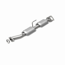 Load image into Gallery viewer, MagnaFlow Direct Fit Catalytic Converter 98-00 Ranger Rear 3.0L/4.0L
