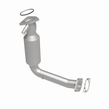 Load image into Gallery viewer, MagnaFlow Direct Fit Catalytic Converter 2000 and 2002 Ford Focus 2.0