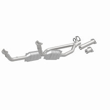 Load image into Gallery viewer, MagnaFlow Direct Fit Catalytic Converter Range Rover 90-93