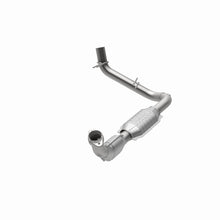 Load image into Gallery viewer, MagnaFlow Direct Fit Catalytic Converter 98 Ford Expedition 5.4L