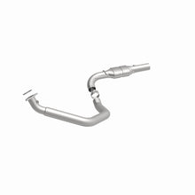 Load image into Gallery viewer, MagnaFlow Direct Fit Catalytic Converter 03-07 GM 2500/3500 D/S OEM