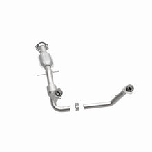 Load image into Gallery viewer, MagnaFlow Direct Fit Catalytic Converter Chevy S-10 00-02 OEM