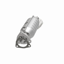 Load image into Gallery viewer, MagnaFlow Direct Fit Catalytic Converter Audi 97-05 A4/A4 Quattro / Volkswagen 00-05 Passat 1.8L