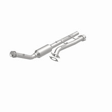 Load image into Gallery viewer, MagnaFlow Direct Fit Catalytic Converter 1997-2000 Ford Explorer 4.0