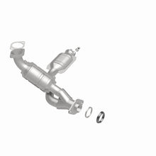 Load image into Gallery viewer, MagnaFlow Direct Fit Catalytic Converter 01-02 Mitsu Montero 3.5L