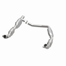 Load image into Gallery viewer, MagnaFlow Direct Fit Catalytic Converter Ford E350 Van 06 5.4L OEM
