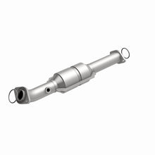 Load image into Gallery viewer, MagnaFlow Direct Fit Catalytic Converter 05-09 Toyota Tacoma 4.0L P/S Rear