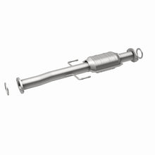 Load image into Gallery viewer, MagnaFlow Direct Fit Catalytic Converter 02-04 Toyota Tacoma 2.7L Rear