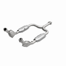 Load image into Gallery viewer, MagnaFlow Direct Fit Catalytic Converter 01-04 Ford Mustang 3.8L CA