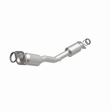Load image into Gallery viewer, MagnaFlow Direct Fit Catalytic Converter 2009-2013 Cube 1.8 L Underbody