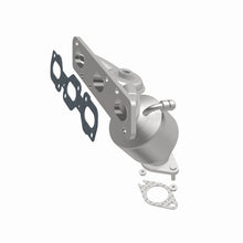 Load image into Gallery viewer, MagnaFlow Direct Fit Catalytic Converter 01-05 Ford Escape 3.0L
