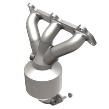 Load image into Gallery viewer, MagnaFlow Direct Fit Catalytic Converter 01-04 Hyundai Santa Fe 2.7L
