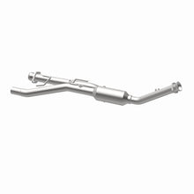 Load image into Gallery viewer, MagnaFlow Direct Fit Catalytic Converter 1997-2000 Ford Explorer 4.0