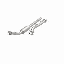Load image into Gallery viewer, MagnaFlow Direct Fit Catalytic Converter 1997-2000 Ford Explorer 4.0