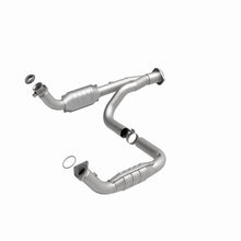 Load image into Gallery viewer, MagnaFlow Direct Fit Catalytic Converter 07-09 Hummer Truck H2 Y-Pipe Assy