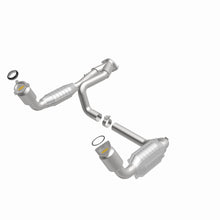 Load image into Gallery viewer, MagnaFlow DF Cat Conv Chevy/GMC Avalanche/Sierra/Silverado/Suburban/Yukon XL 1500 / Tahoe/Yukon 5.3L
